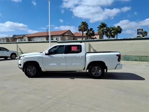 2025 Nissan Frontier SV