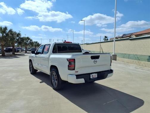 2025 Nissan Frontier SV