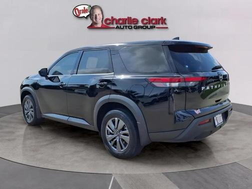 2024 Nissan Pathfinder S