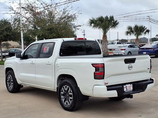2024 Nissan Frontier SL