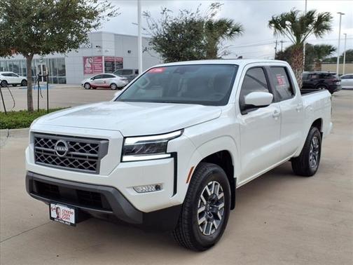 2024 Nissan Frontier SL