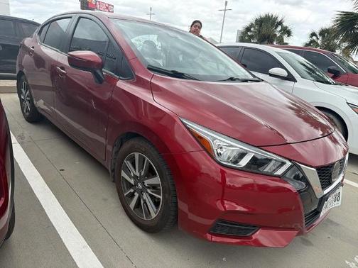 Scarlet Ember 2021 Nissan Versa 1.6 SV