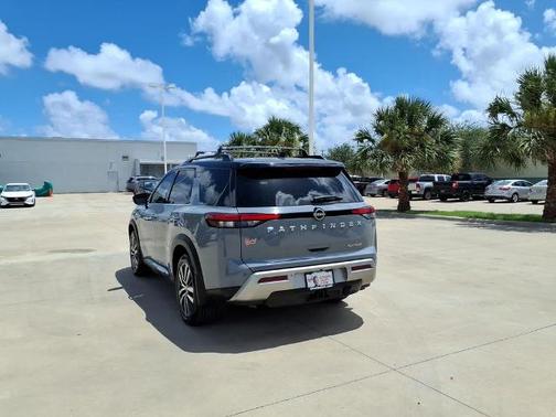 Gray 2 Tone 2022 Nissan Pathfinder Platinum