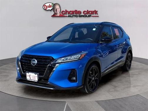 2021 Nissan Kicks SR