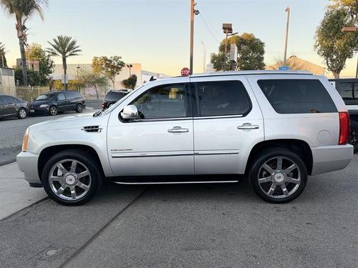 2011 Cadillac Escalade Luxury