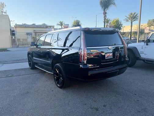 2016 Cadillac Escalade ESV Luxury