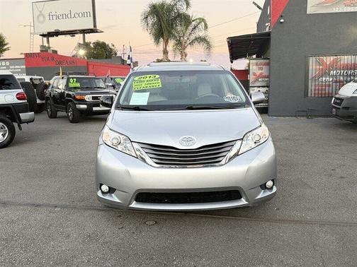 2013 Toyota Sienna XLE