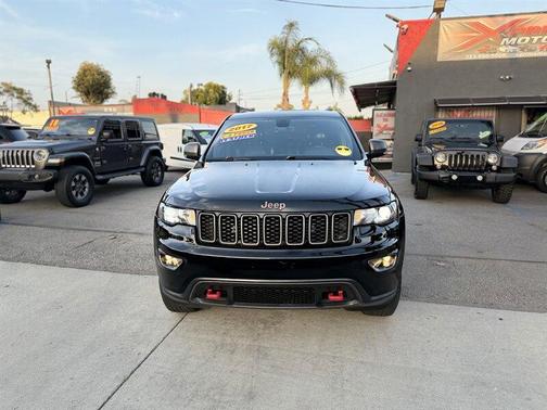 Diamond Black 2017 Jeep Grand Cherokee Trailhawk
