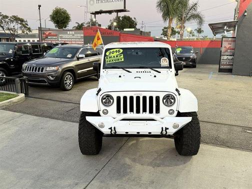 2016 Jeep Wrangler Unlimited Sahara