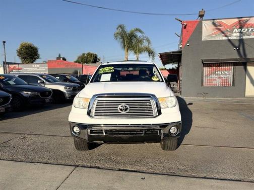 Super White 2012 Toyota Tundra Limited