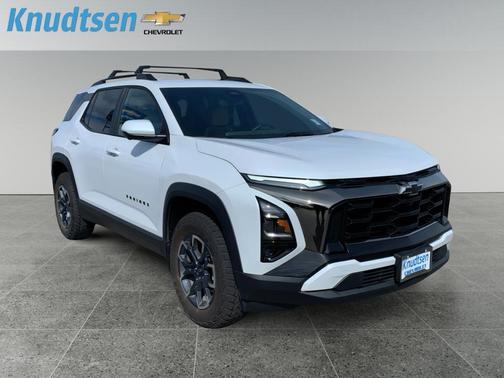 Polar White Tricoat 2026 Chevrolet Equinox ACTIV