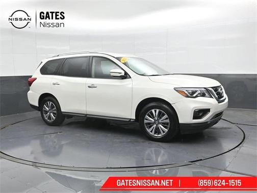 2019 Nissan Pathfinder SV