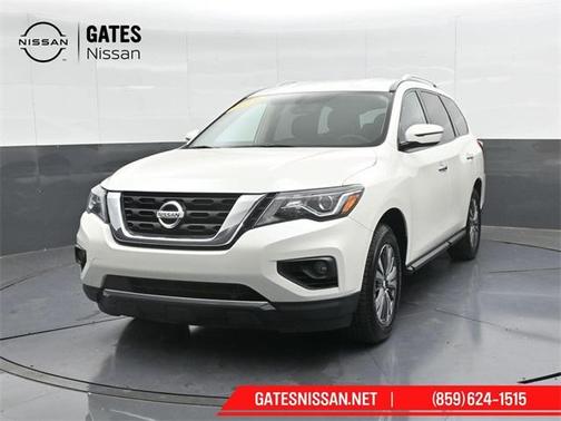 2019 Nissan Pathfinder SV
