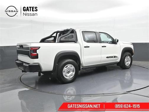 2024 Nissan Frontier SV
