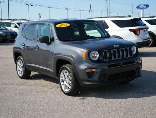 Graphite Gray 2023 Jeep Renegade Latitude