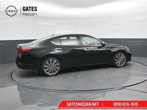 2025 Nissan Altima SL