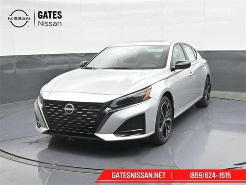 2025 Nissan Altima SR