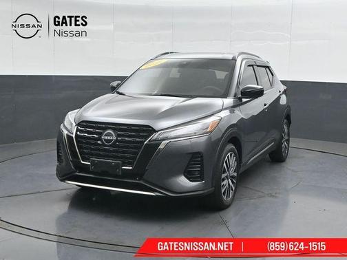 Gun Metallic 2022 Nissan Kicks SR