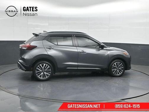 Gun Metallic 2022 Nissan Kicks SR