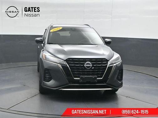 Gun Metallic 2022 Nissan Kicks SR