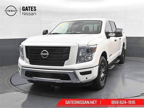2024 Nissan Titan SV
