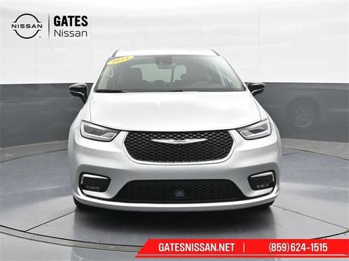 2024 Chrysler Pacifica Touring-L