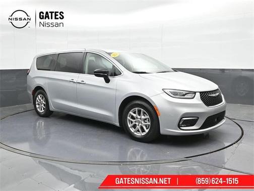 2024 Chrysler Pacifica Touring-L