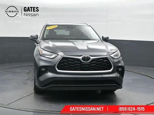 Magnetic Gray Metallic 2024 Toyota Highlander XLE