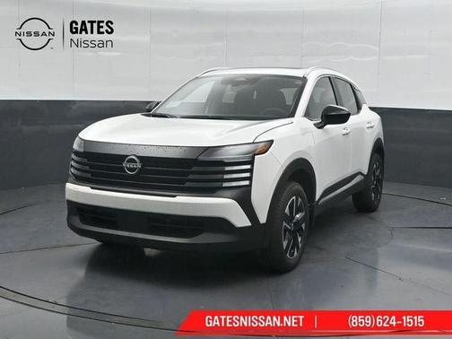 Aspen White Tri 2026 Nissan Kicks SV