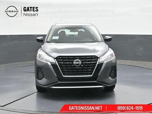 Gun Metallic 2025 Nissan Kicks Play S