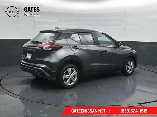Gun Metallic 2025 Nissan Kicks Play S