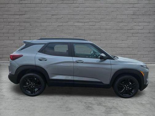 Sterling Gray Metallic 2026 Chevrolet Trailblazer LT