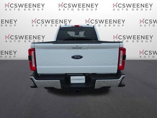 Oxford White 2025 Ford F-250 Lariat