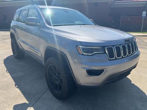 2020 Jeep Grand Cherokee Laredo