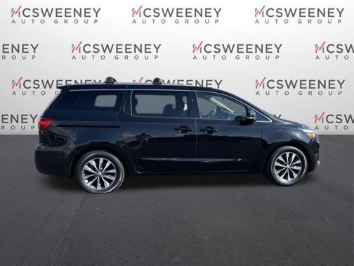 2017 Kia Sedona SX