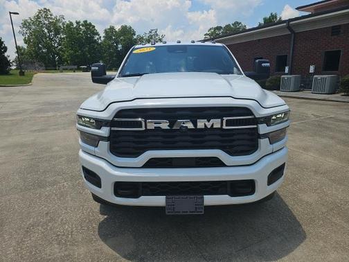 2025 RAM 3500 Big Horn Crew Cab 4x4 8' Box