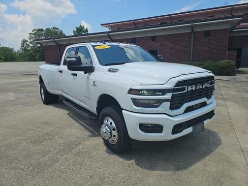 2025 RAM 3500 Big Horn Crew Cab 4x4 8' Box