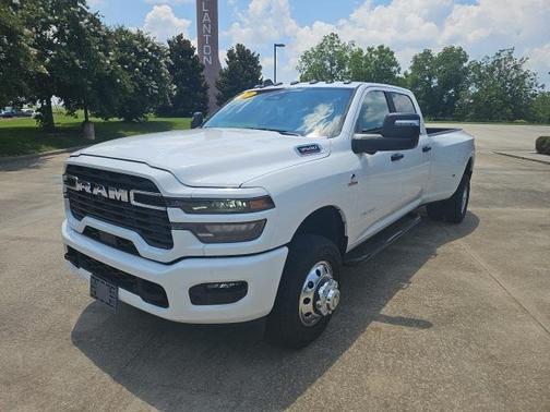 2025 RAM 3500 Big Horn Crew Cab 4x4 8' Box
