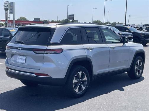 2022 Jeep Grand Cherokee 4xe Base