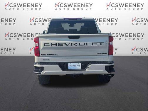 White Sands 2026 Chevrolet Silverado 1500 Custom