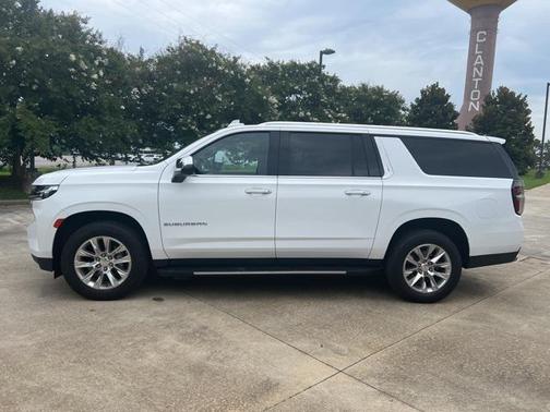 2023 Chevrolet Suburban Premier