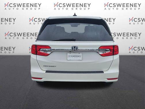 White Diamond Pearl 2018 Honda Odyssey EX-L