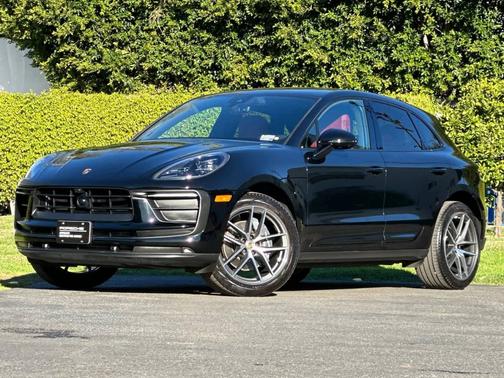 2025 Porsche Macan 