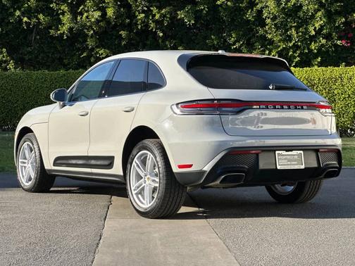 2025 Porsche Macan 