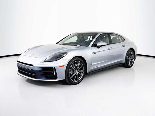 2026 Porsche Panamera 4