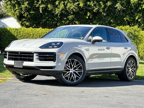 2025 Porsche Cayenne 