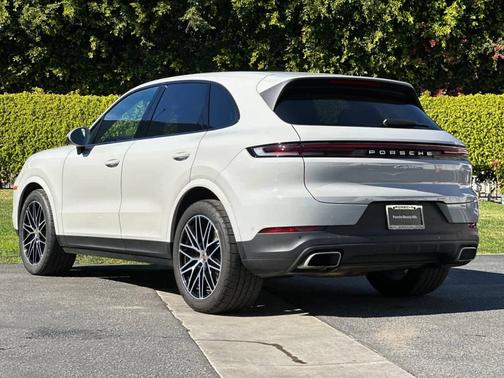2025 Porsche Cayenne 