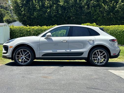 Chalk 2025 Porsche Macan