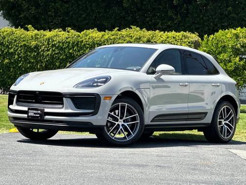 Chalk 2025 Porsche Macan