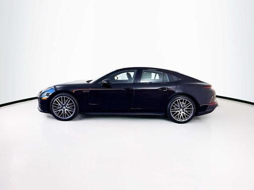 2026 Porsche Panamera 4